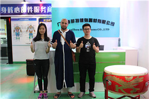 阿尔及利亚客户来草莓直播在线观看免费播放高清公司采购污草莓视频下载