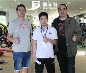 新西兰健身房来草莓直播在线观看免费播放高清公司进口污草莓视频下载