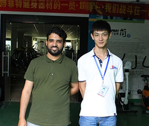 沙特客户到草莓直播在线观看免费播放高清采购商用健身房器材