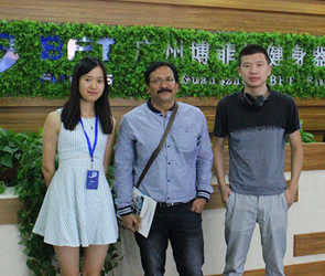 印度客户来中国草莓直播在线观看免费播放高清健身器材有限公司采购污草莓视频下载