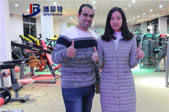 埃及客户来中国广州草莓直播在线观看免费播放高清健身器材有限公司进口健身器材