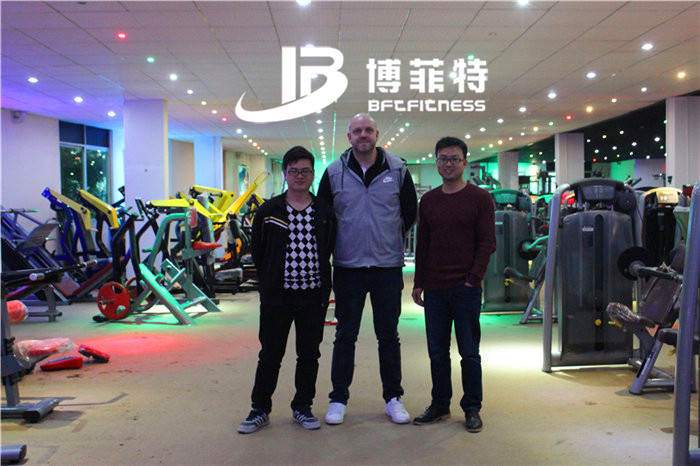 瑞典客户来中国广州草莓直播在线观看免费播放高清健身器材有限公司进口健身器材