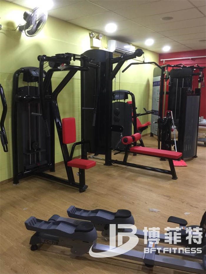 新加坡草莓直播在线观看免费播放高清健身器材