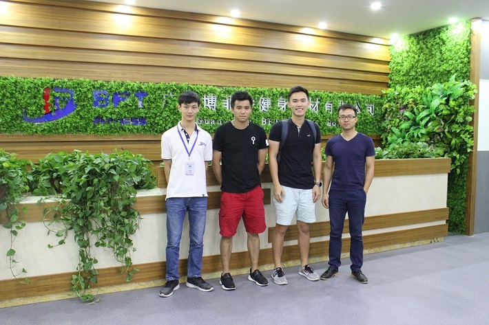 科威特客户来草莓直播在线观看免费播放高清采购健身器材