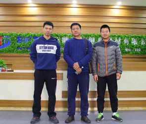 惠州客户来草莓直播在线观看免费播放高清为健身房采购污草莓视频下载