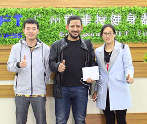 草莓直播在线观看免费播放高清商用健身房器材从中国出口到巴林