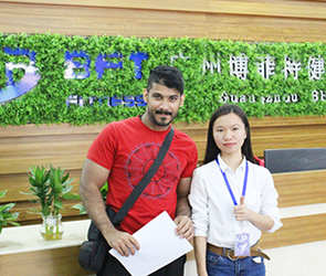 沙特阿拉伯客户来中国采购草莓直播在线观看免费播放高清品牌商用健身房器材